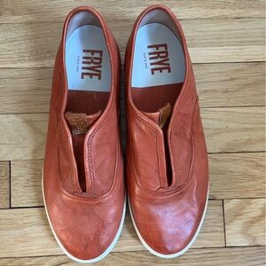 FRYE Maya Cvo Slip On Sneakers in Sunset Orange